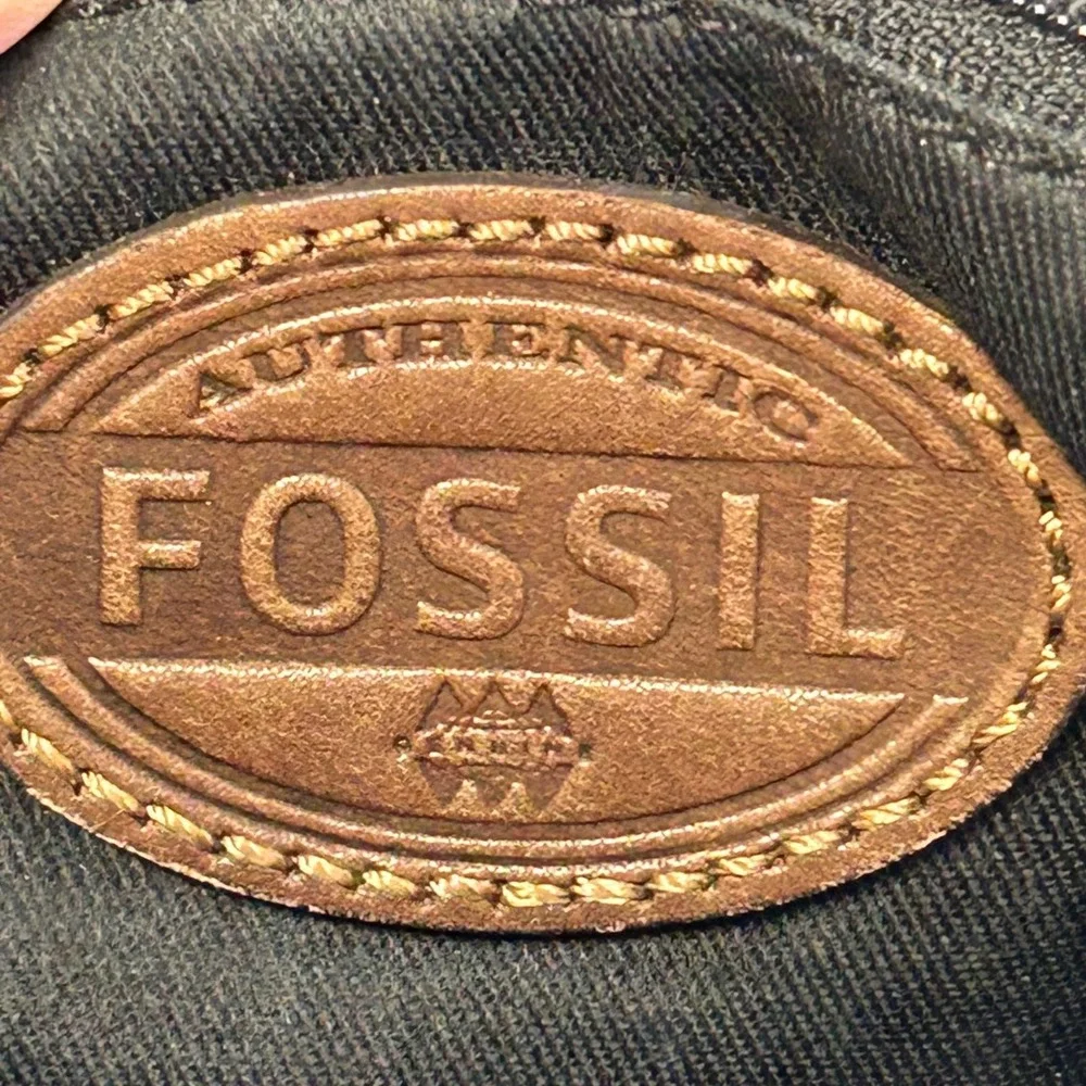 Fossil Black Leather Crossbody Bag Brown Trim SHB1045 Buckle Flap Purse